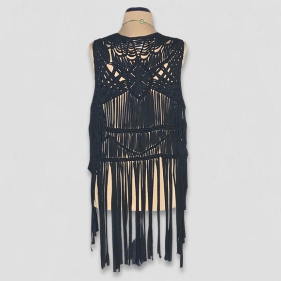 Daytrip Macrame Fringe Vest Black Open-Front Knit Size Medium - Picture 2 of 7